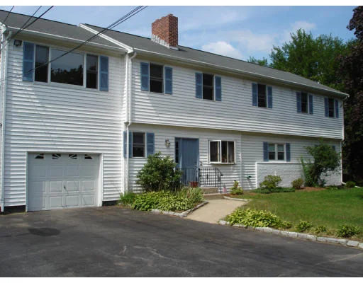 Unit for sale at 168 North Street, Lexington, MA 02420
