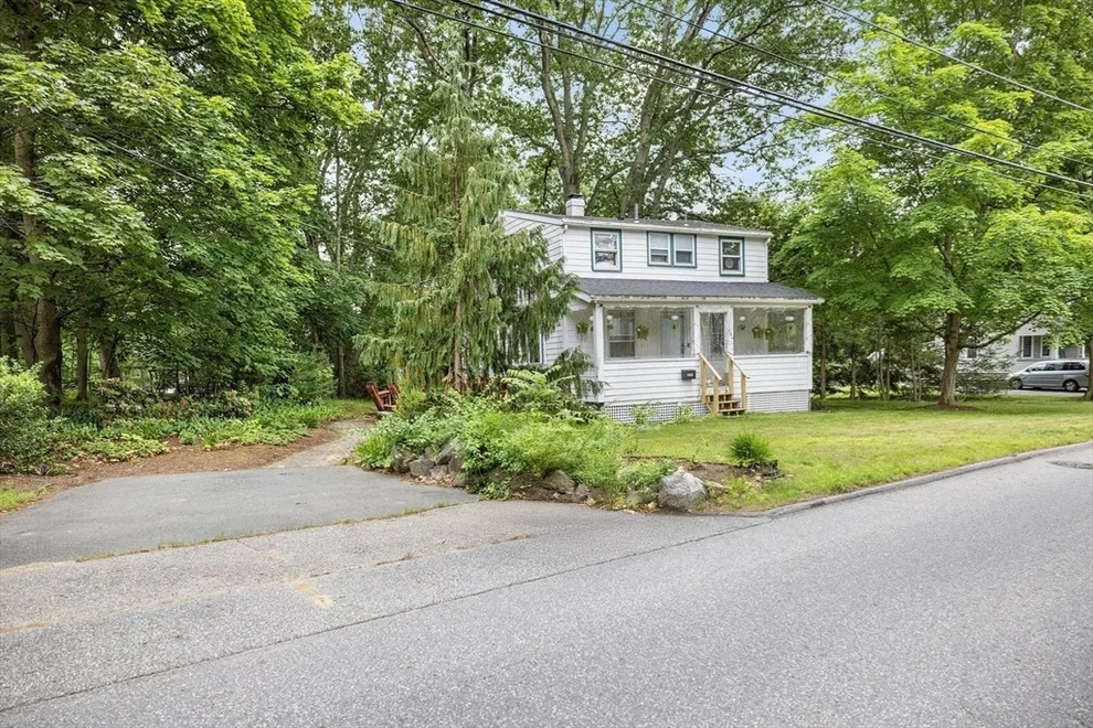 Unit for sale at 486 Franklin St, Reading, MA 01867