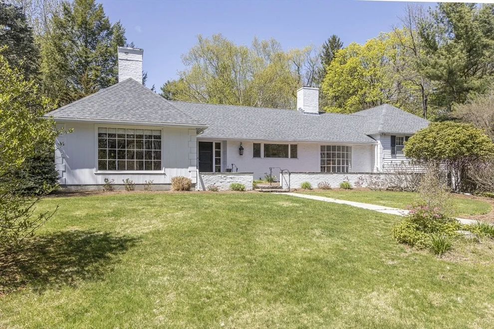 Unit for sale at 25 Barberry Ln, Haverhill, MA 01830