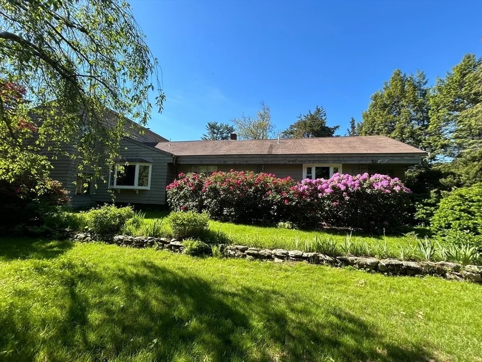 Unit for sale at 20 Lakeshore Drive, Westwood, MA 02090