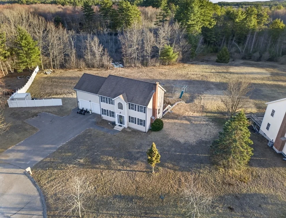 Unit for sale at 43 Mohawk Dr, Gardner, MA 01440