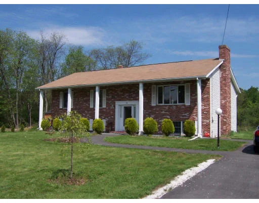 Unit for sale at 98 Maple St, Tewksbury, MA 01876