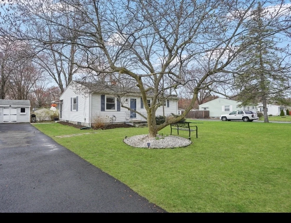 Unit for sale at 134 Newhouse St, Springfield, MA 01118