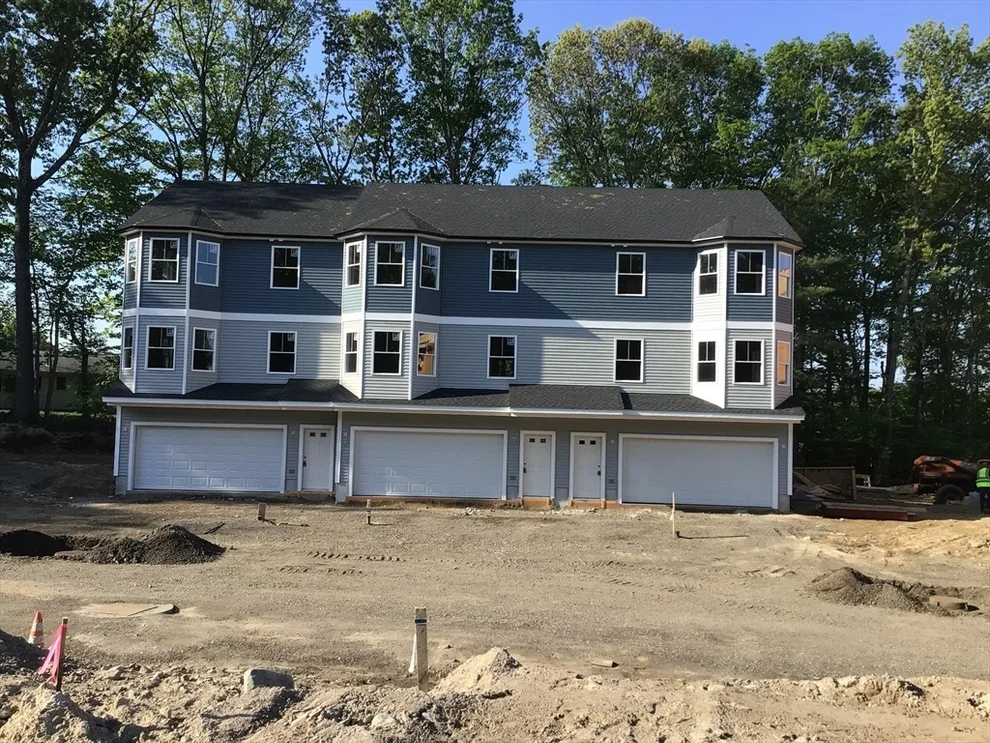 Unit for sale at 299 Quincy St, Building 2, Holbrook, MA 02343
