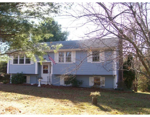 Unit for sale at 18 Beech St, Franklin, MA 02038