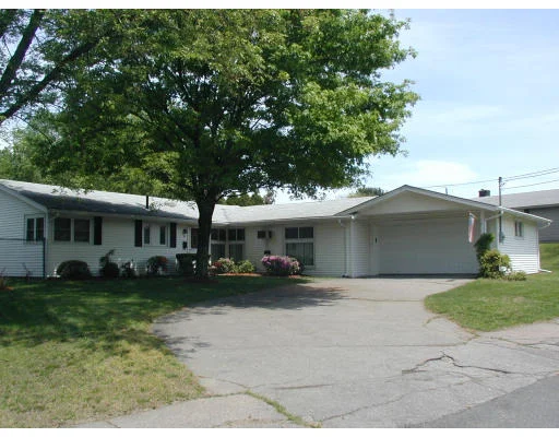 Unit for sale at 42 Linda Road, Braintree, MA 02184