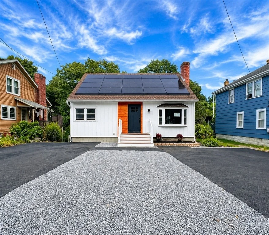Unit for sale at 308 Boutelle St, Fitchburg, MA 01420