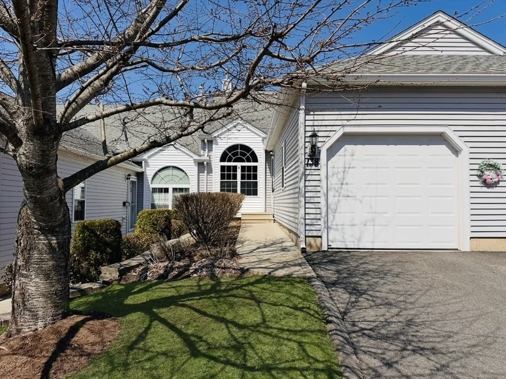 Unit for sale at 138 Brookfield Ln, Agawam, MA 01001