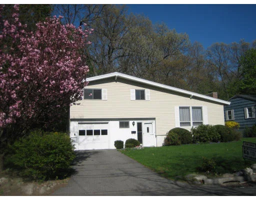 Unit for sale at 21 Fairbanks Rd, Framingham, MA 01701