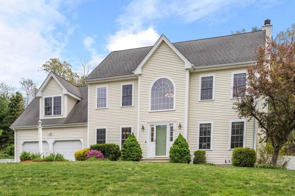 Unit for sale at 10 Gannett Way, Hopedale, MA 01747