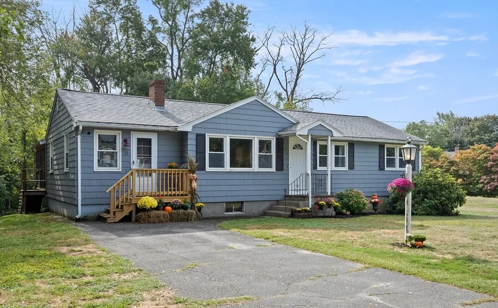 Unit for sale at 11 Albion Lane, West Newbury, MA 01985