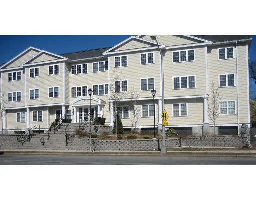 Unit for sale at 974 Main St., Wakefield, MA 01880