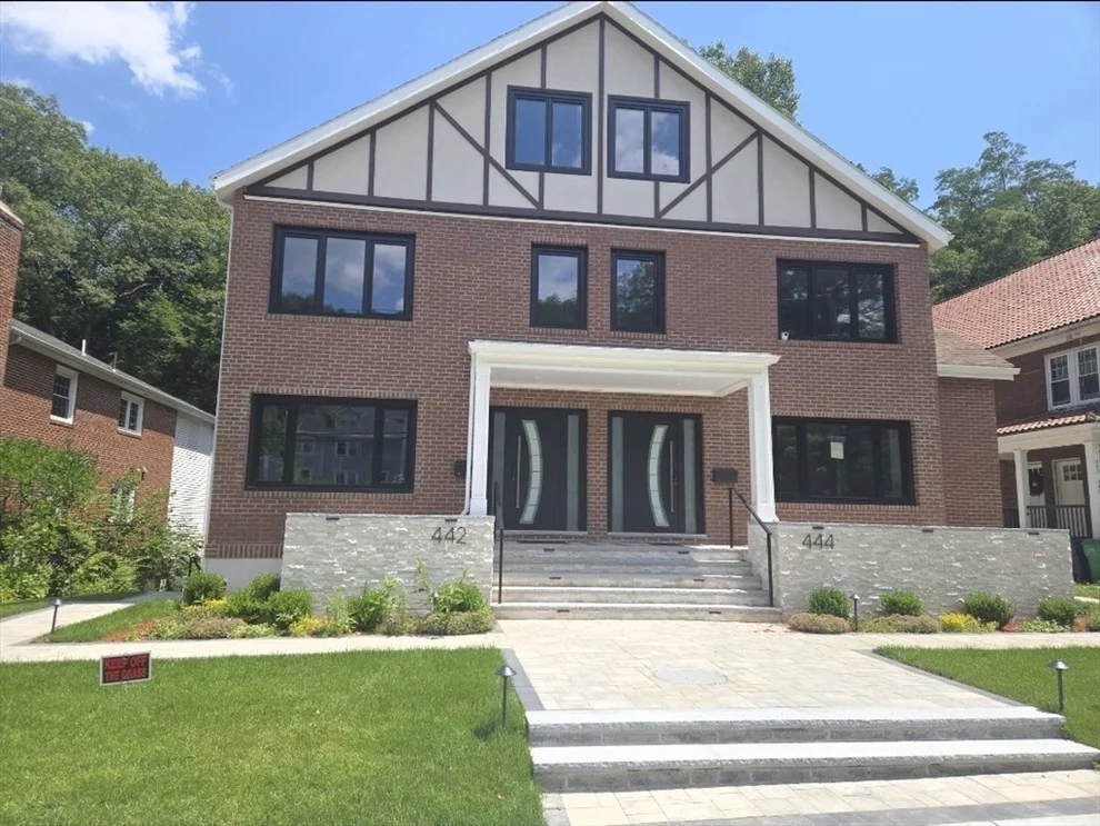 Unit for sale at 442 Lowell Ave, Newton, MA 02460