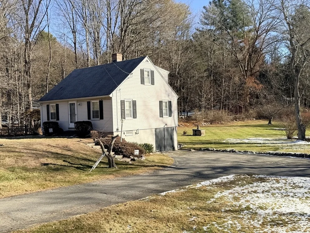 Unit for sale at 192 Concord Rd, Lincoln, MA 01773