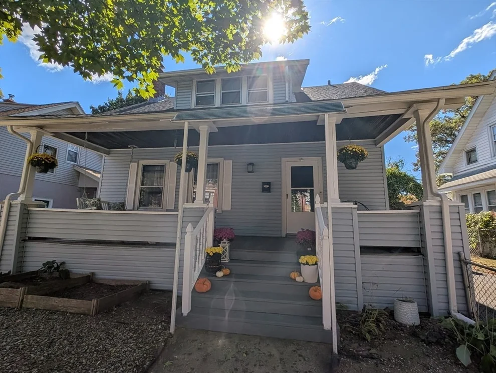 Unit for sale at 35 Carlton St, Springfield, MA 01108