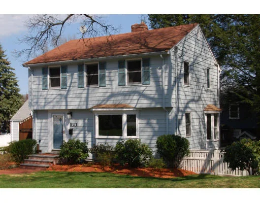 Unit for sale at 11 Albemarle Ave, Lexington, MA 02420