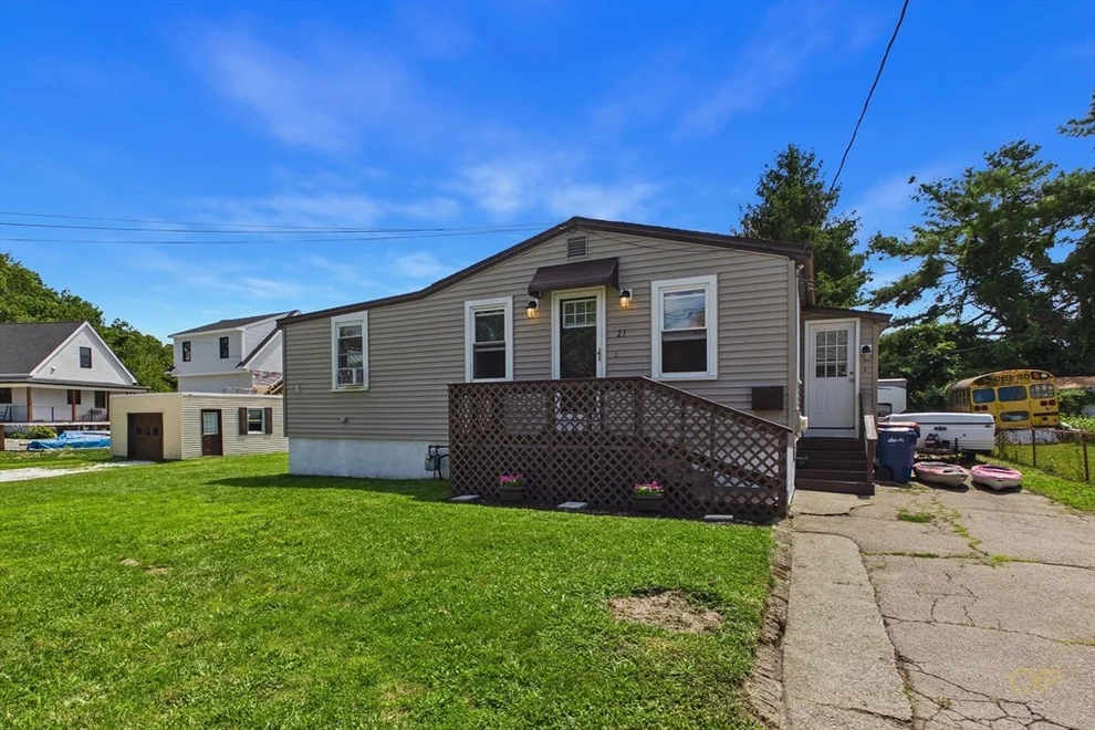 Unit for sale at 21 Golf St, Fairhaven, MA 02719