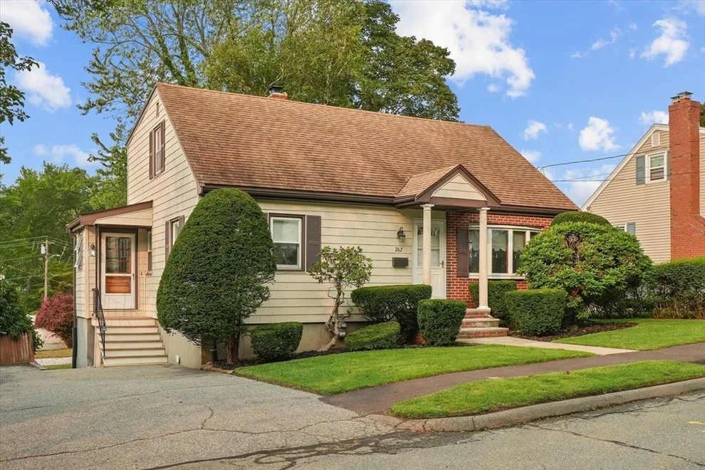Unit for sale at 262 Den Quarry Road, Lynn, MA 01904