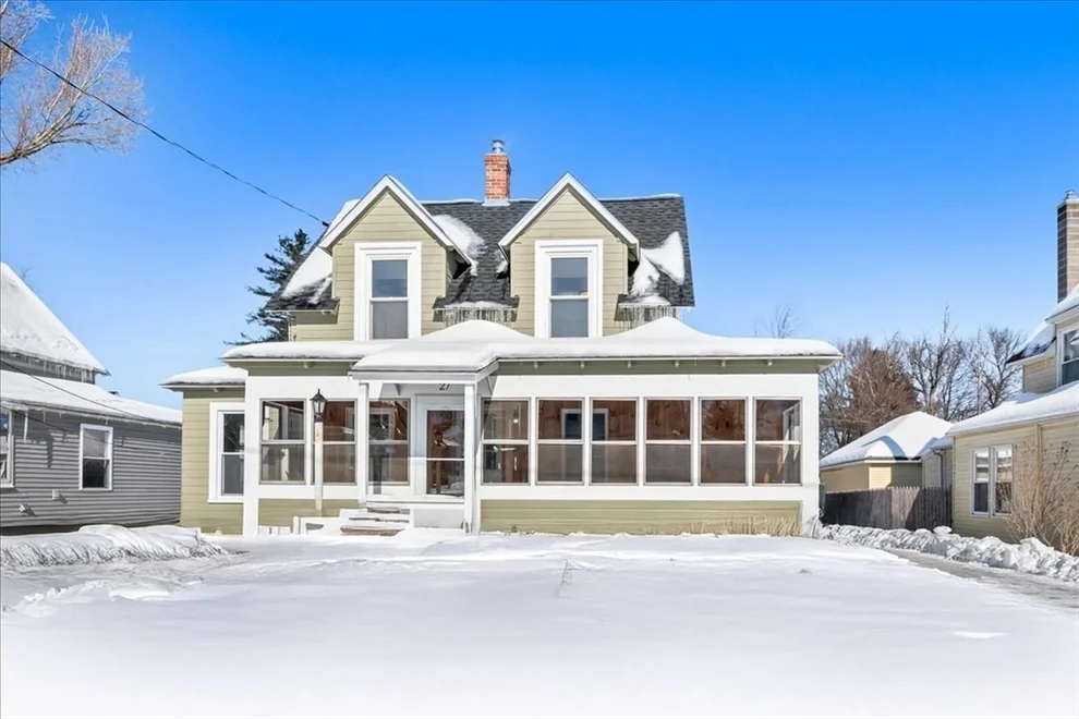 Unit for sale at 27 Park Ave, Leominster, MA 01453