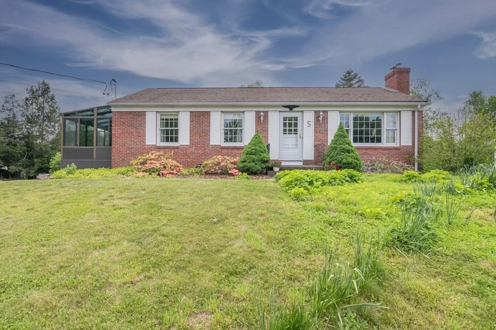 Unit for sale at 5 Norman Cir, Montague, MA 01376