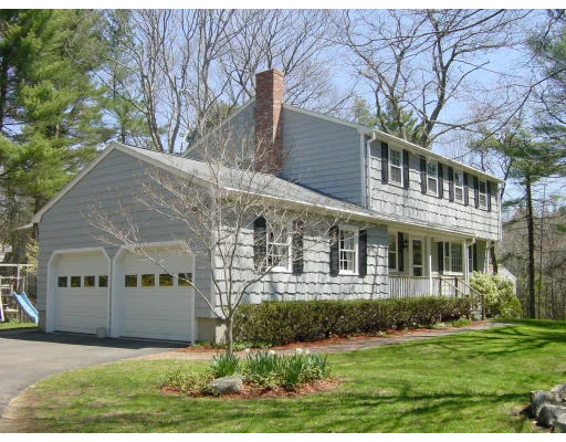Unit for sale at 25 Snyder Rd, Medfield, MA 02052