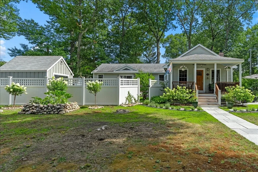 Unit for sale at 51 Edgar Rd, Scituate, MA 02066