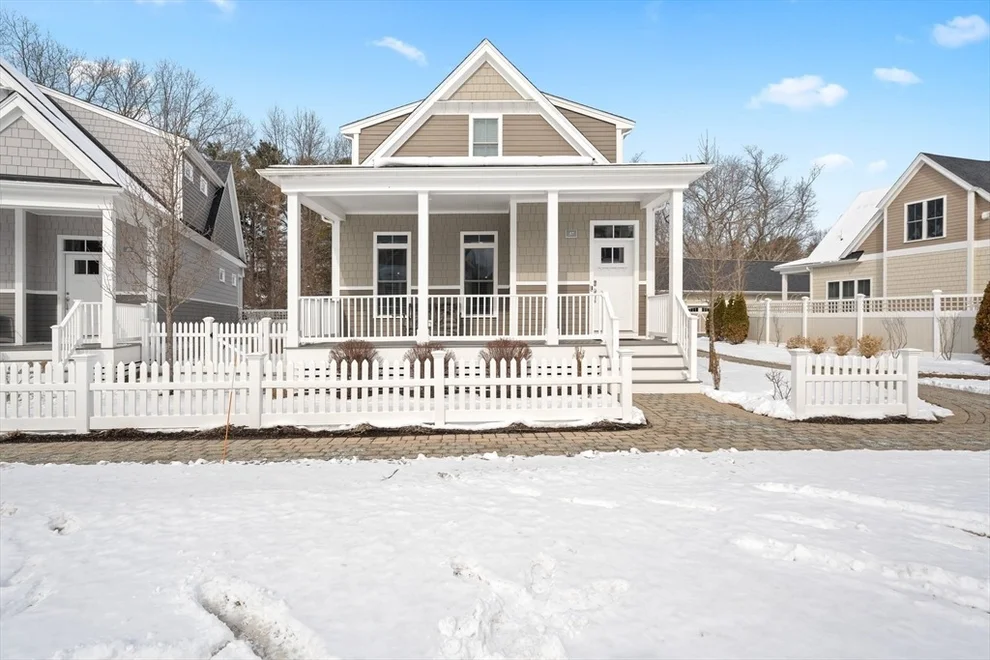 Unit for sale at 37 Boydes Xing, Norfolk, MA 02056