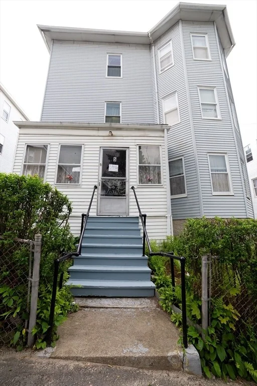 Unit for sale at 5 Suffield St, Worcester, MA 01610