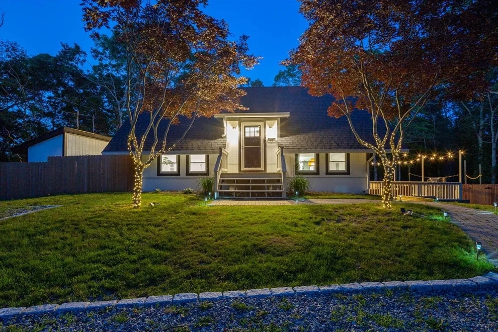 Unit for sale at 61 Hilltop Dr, Barnstable, MA 02648