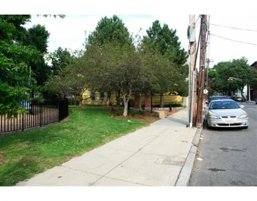 Unit for sale at 122 Gore St, Cambridge, MA 02141