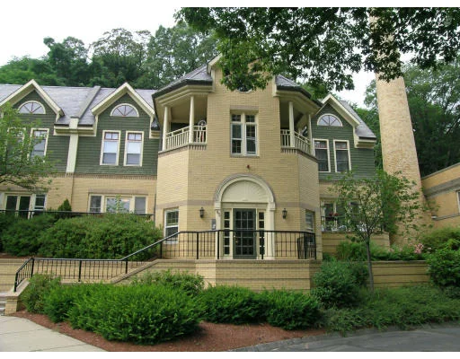 Unit for sale at 85 Glen Road, Brookline, MA 02445