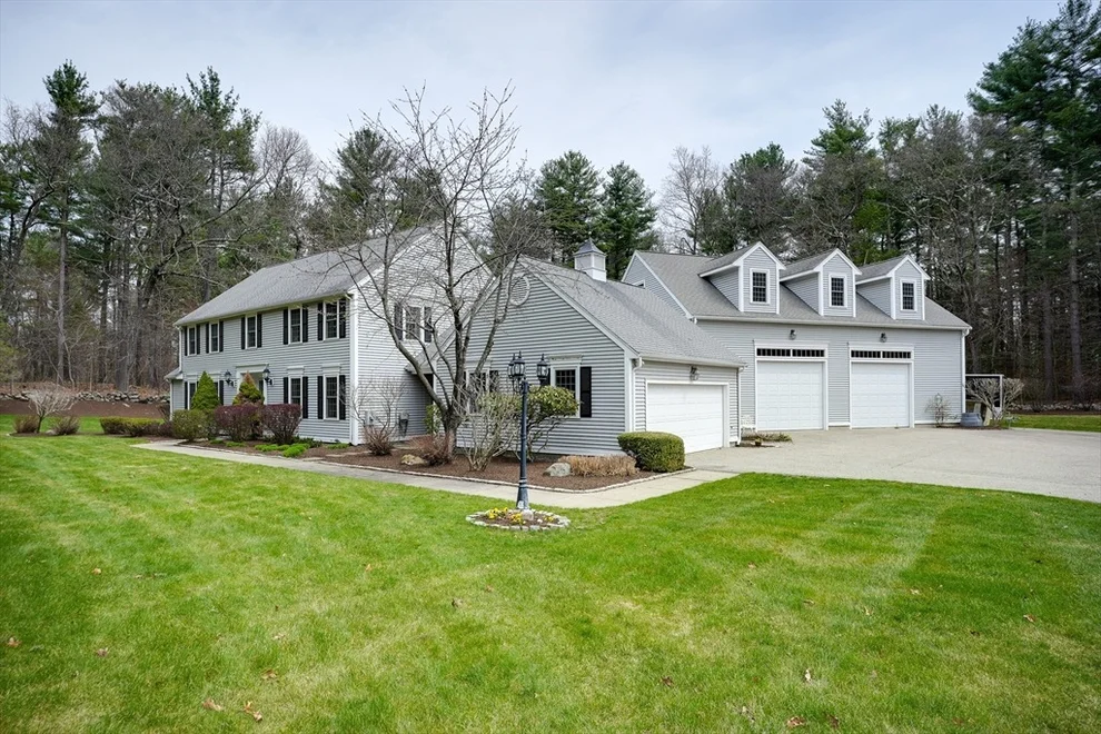 Unit for sale at 391 Concord Rd, Marlborough, MA 01752