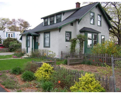 Unit for sale at 381 Lake Ave, Worcester, MA 01604