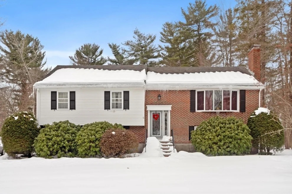 Unit for sale at 12 Heritage Lane, Lynnfield, MA 01940