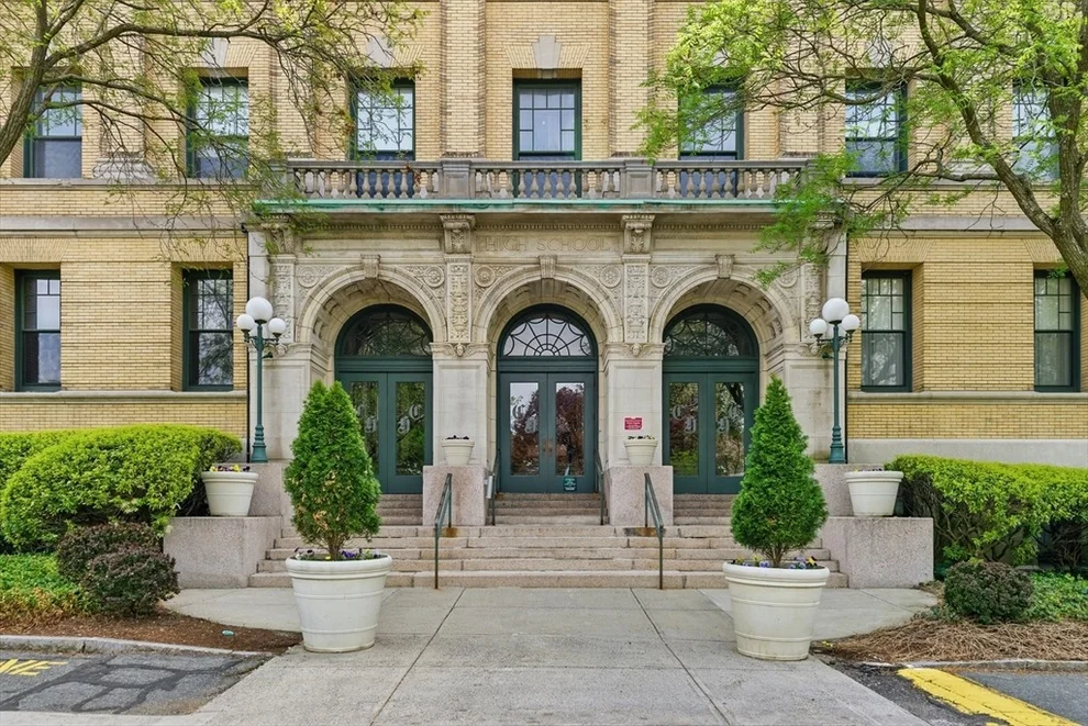 Unit for sale at 235 State Street, Springfield, MA 01103