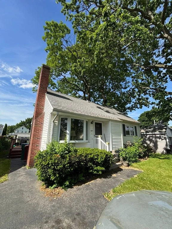 Unit for sale at 127 Winthrop Ave, Lowell, MA 01851