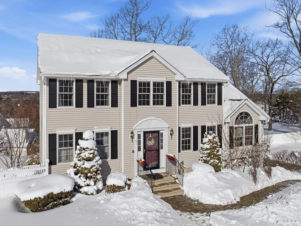 Unit for sale at 101 Woodruff Rd, Clinton, MA 01510
