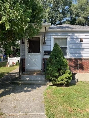 Unit for sale at 29 Beechmont St, Worcester, MA 01609