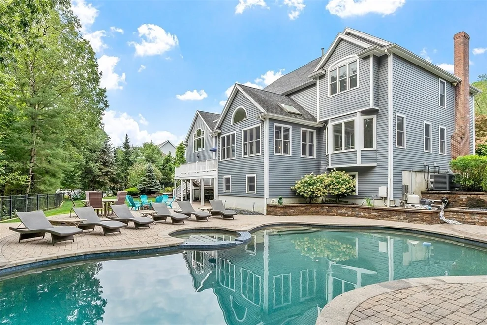 Unit for sale at 125 Lancaster Rd, North Andover, MA 01845