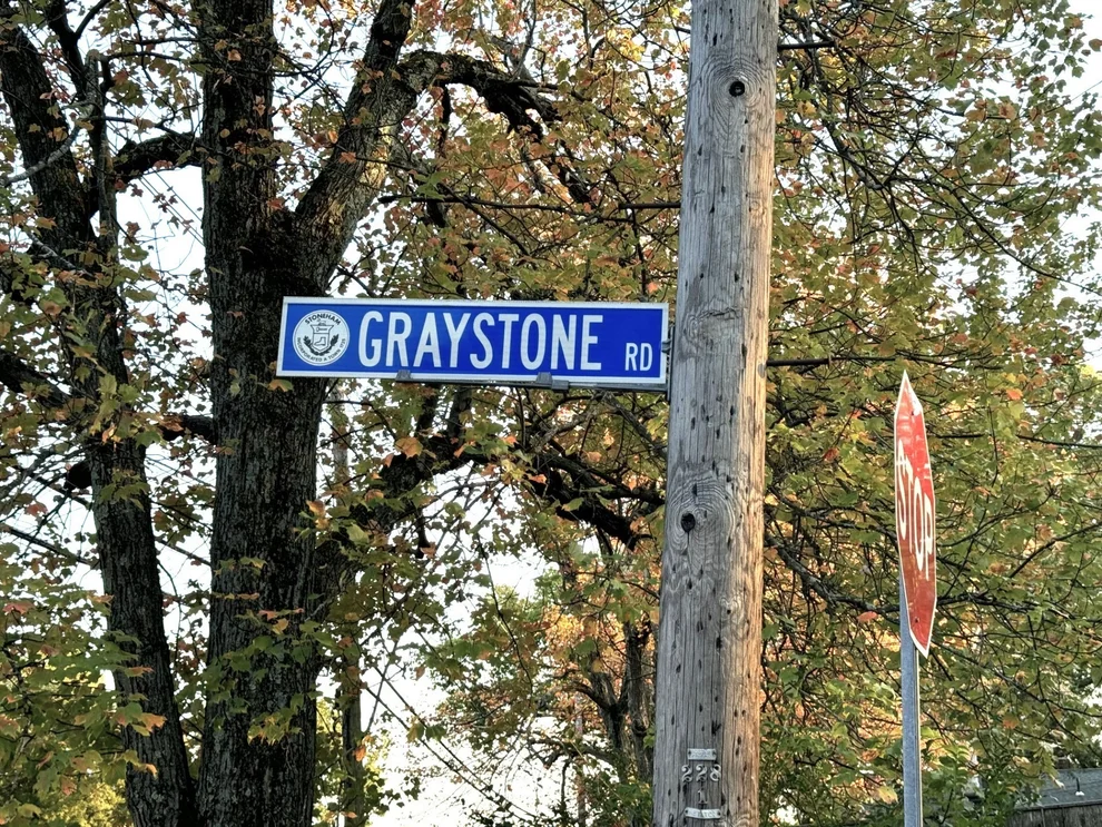 Unit for sale at 5 Graystone Rd, Stoneham, MA 02180