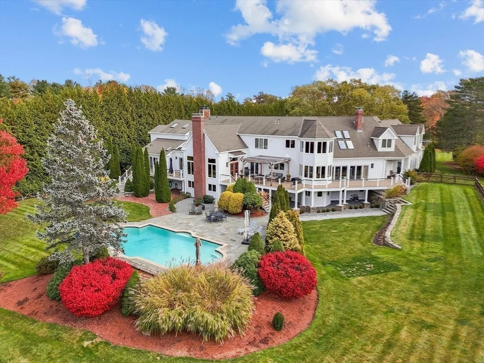 Unit for sale at 5 Pegan Lane, Natick, MA 01760
