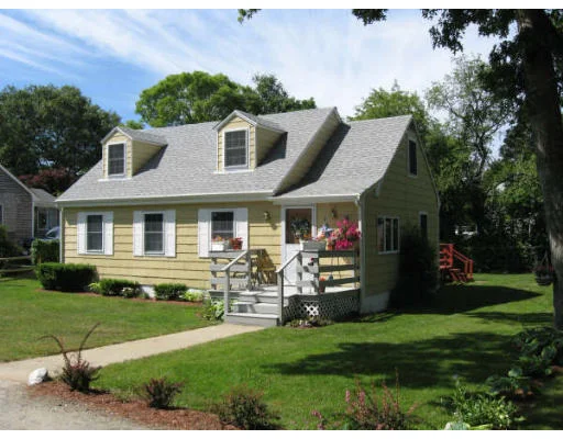 Unit for sale at 7 Alderberry Rd, Bourne, MA 02532