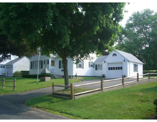 Unit for sale at 11 Westdale Rd, Westwood, MA 02090