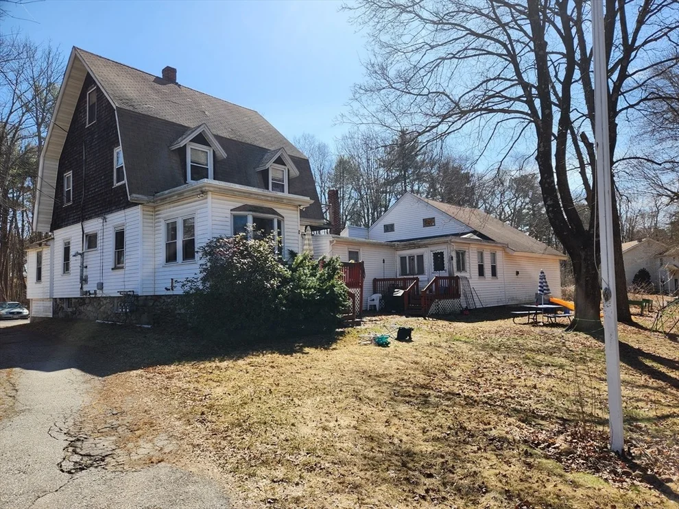 Unit for sale at 889 Amesbury Rd, Haverhill, MA 01830