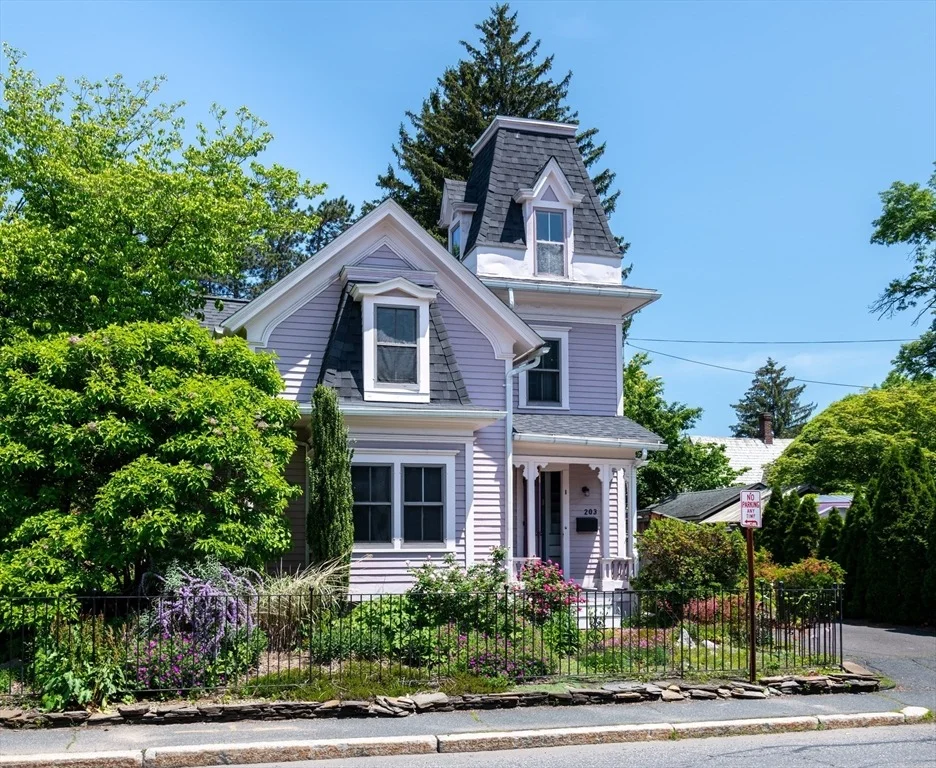 Unit for sale at 203 State St, Northampton, MA 01060