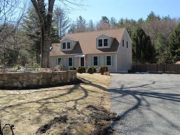 Unit for sale at 32 North St., Upton, MA 01568