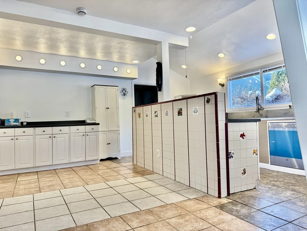 Unit for sale at 109 Forest Rd, Salisbury, MA 01952