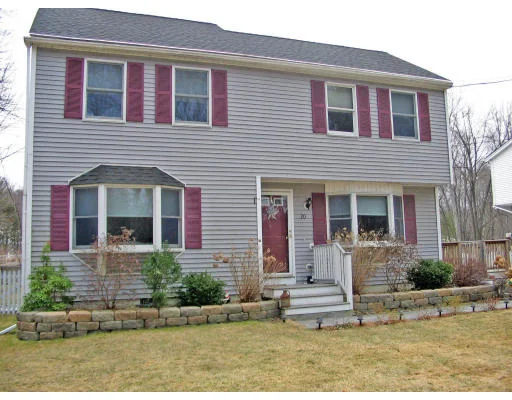 Unit for sale at 20 Suffolk Dr, Littleton, MA 01460