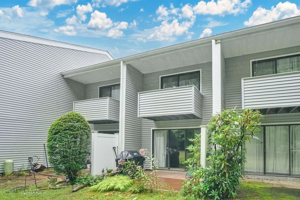 Unit for sale at 555 Russell Rd, Westfield, MA 01085