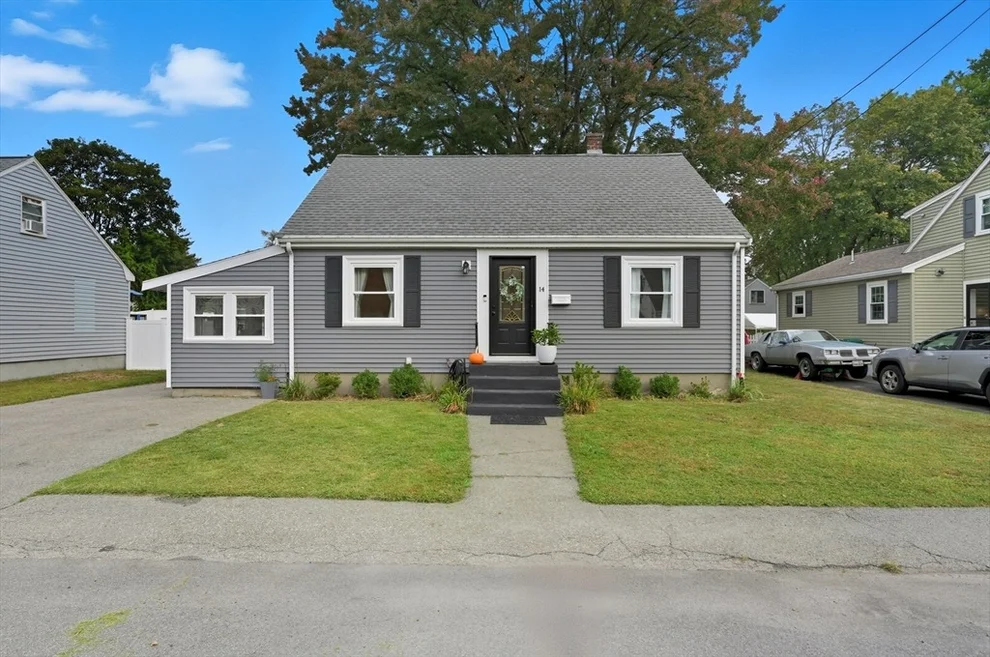 Unit for sale at 14 Frances Rd, Woburn, MA 01801